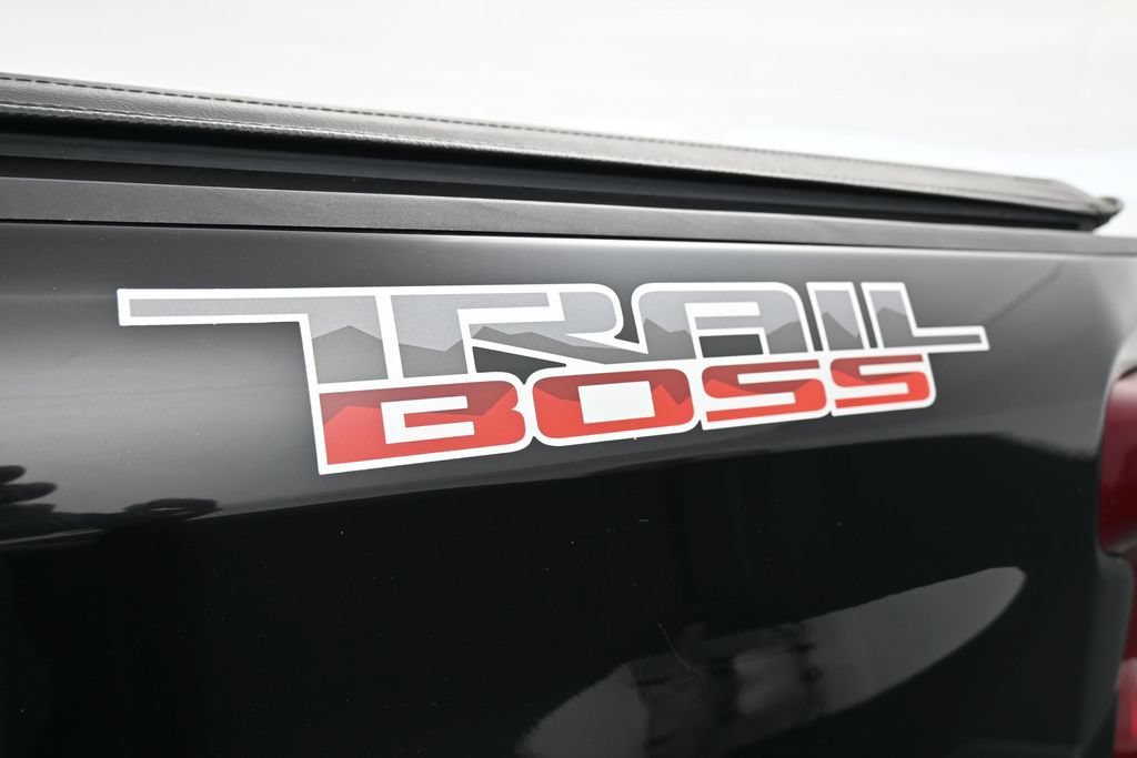 Used 2020 Chevrolet Silverado 1500 Custom Trail Boss w/ Custom Convenience Package AWD/4WD image 29