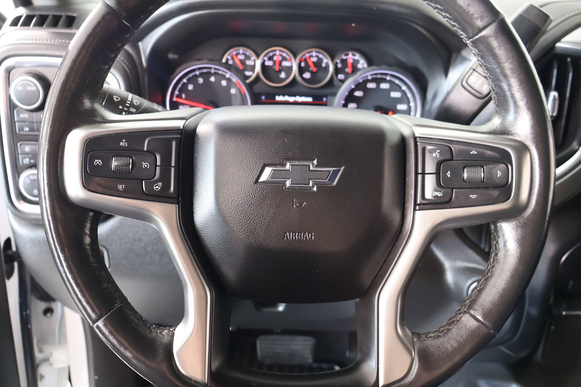 Used 2020 Chevrolet Silverado 1500 RST w/ Texas Edition AWD/4WD image 3