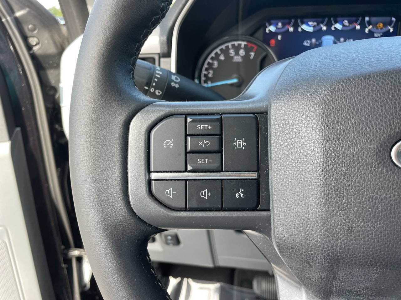 Used 2023 Ford F150 XLT w/ Equipment Group 301A Mid RWD image 27