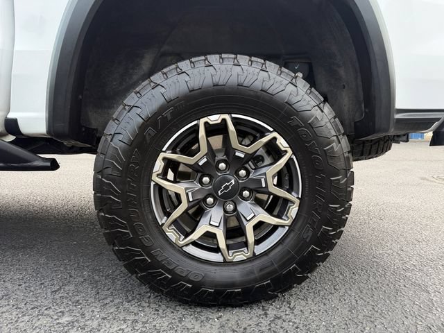 Used 2023 Chevrolet Colorado ZR2 w/ ZR2 Convenience Package III AWD/4WD image 26