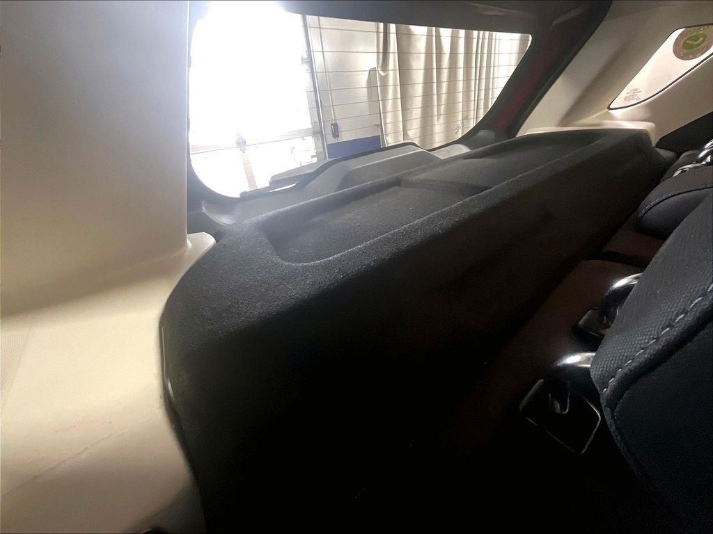 Used 2019 Ford EcoSport SE w/ Interior Protection Package FWD image 17