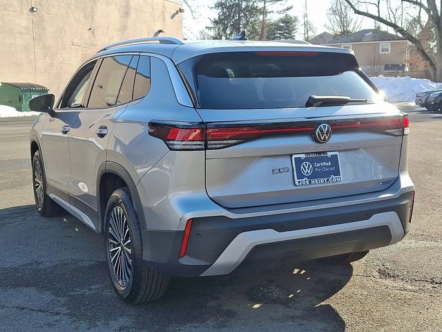 Certified 2025 Volkswagen Tiguan S w/ 18" Wheel Package AWD/4WD image 8