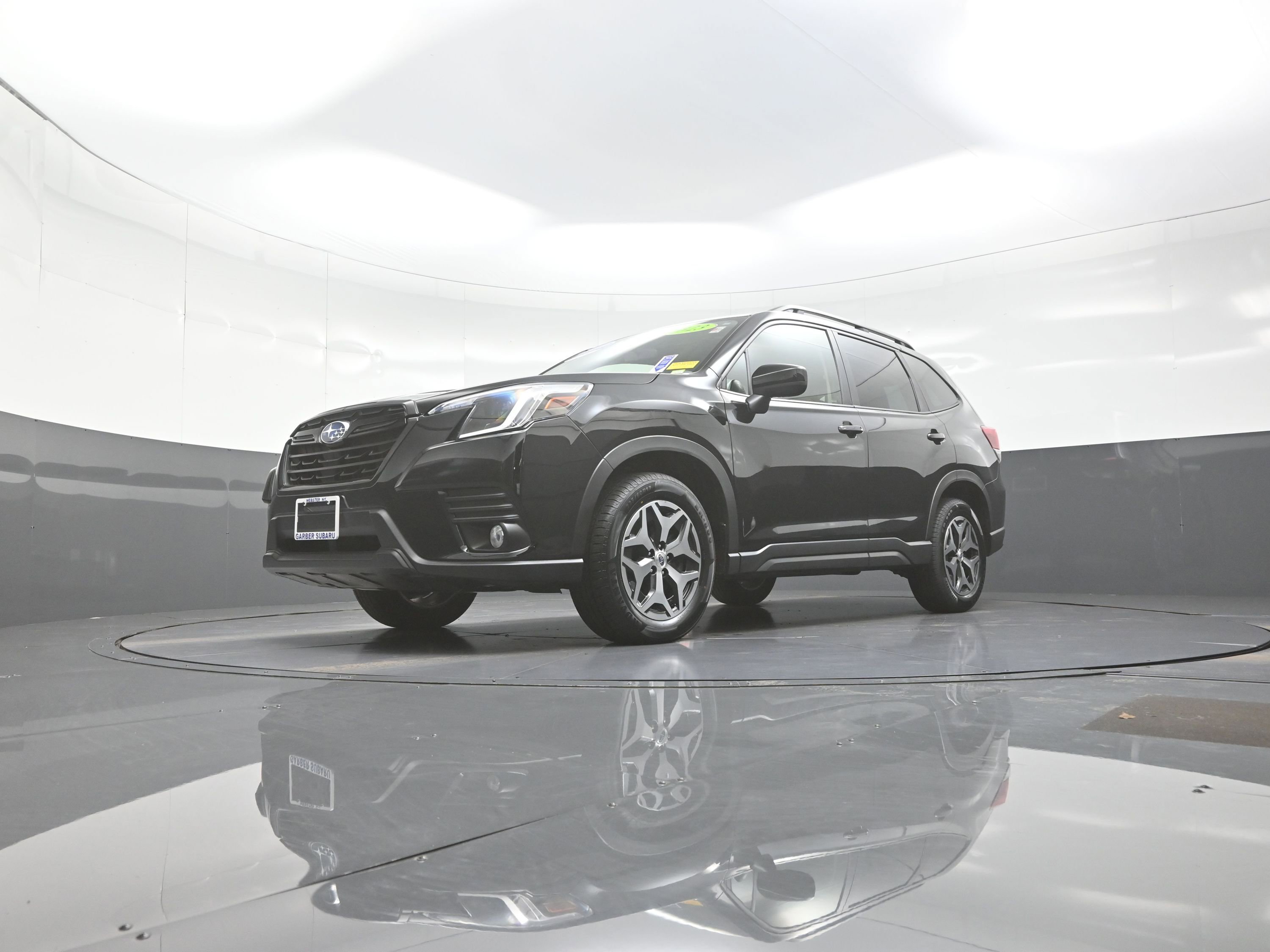 Used 2023 Subaru Forester Premium AWD/4WD image 11