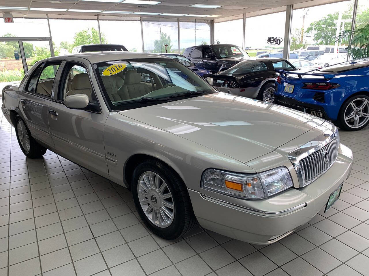 Used 2010 Mercury Grand Marquis LS RWD image 7