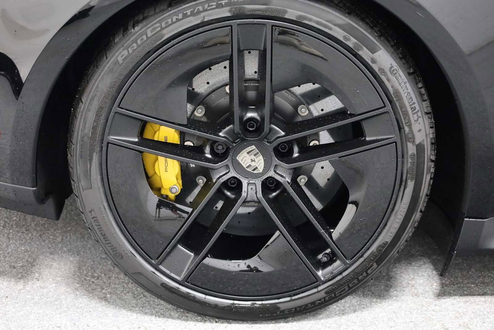 New 2025 Porsche Taycan Turbo image 36