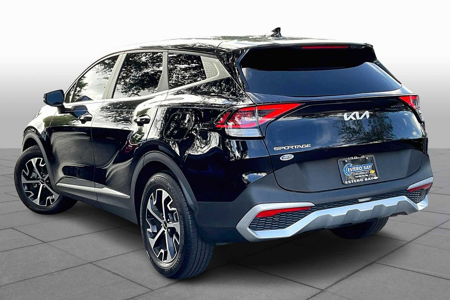 Used 2023 Kia Sportage EX image 11