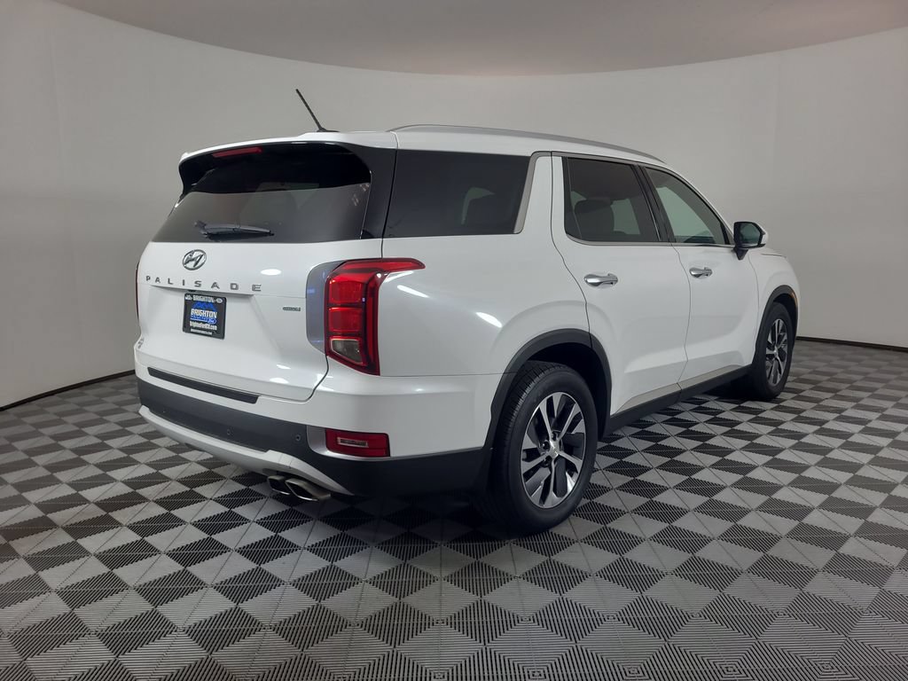 Used 2020 Hyundai Palisade SEL w/ Winter Weather Package AWD/4WD image 3