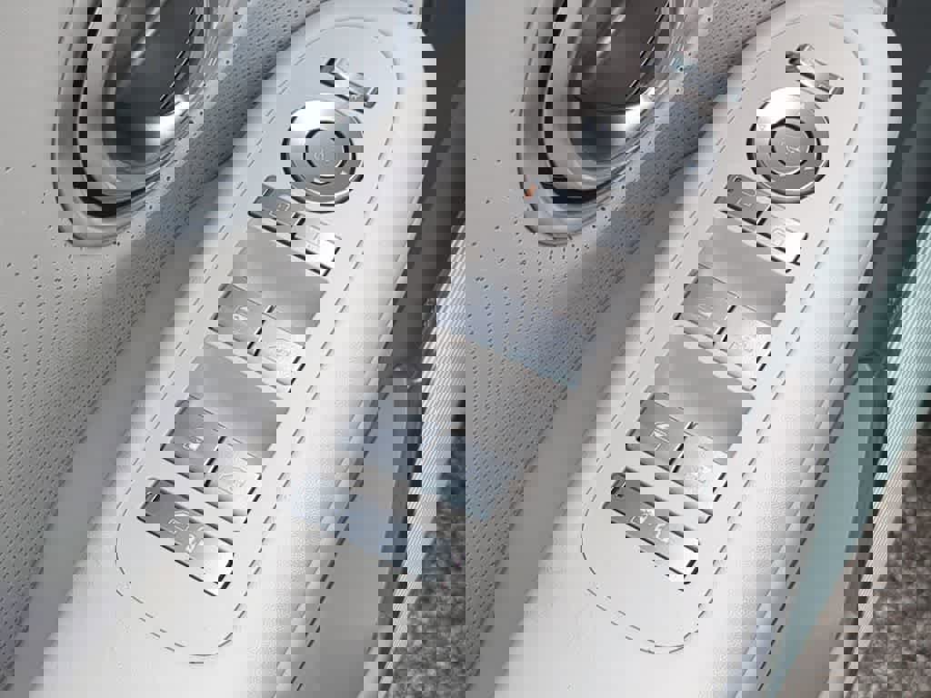 New 2026 Hyundai Ioniq 9 Calligraphy image 18