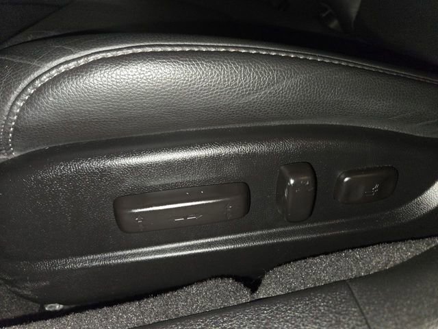 Used 2020 Acura TLX image 12