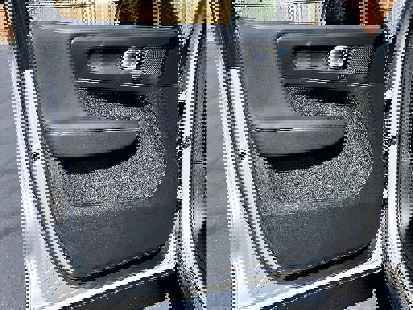 Used 2023 Volvo C40 P8 Recharge Plus image 25