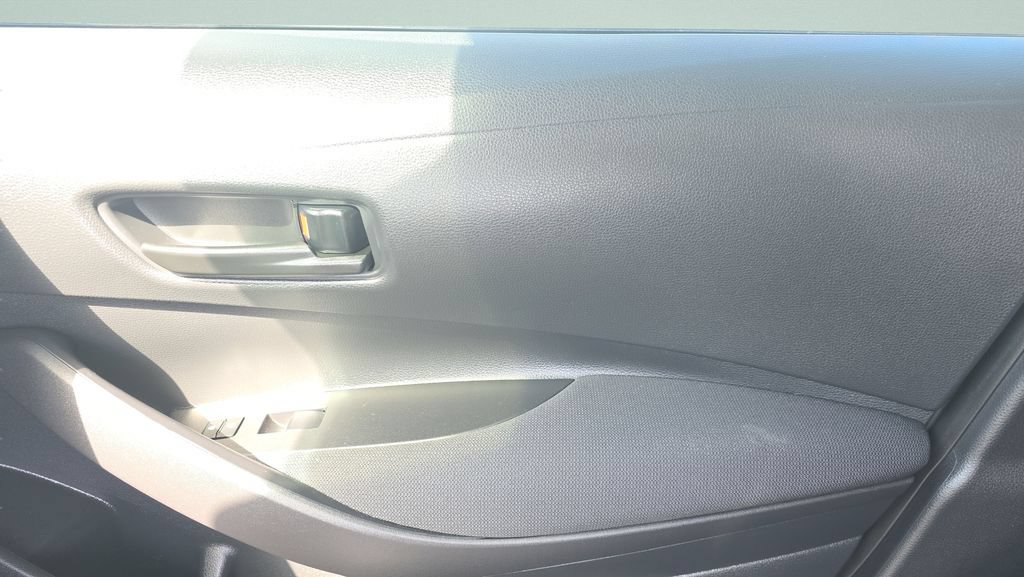 Used 2024 Toyota Corolla LE FWD image 9
