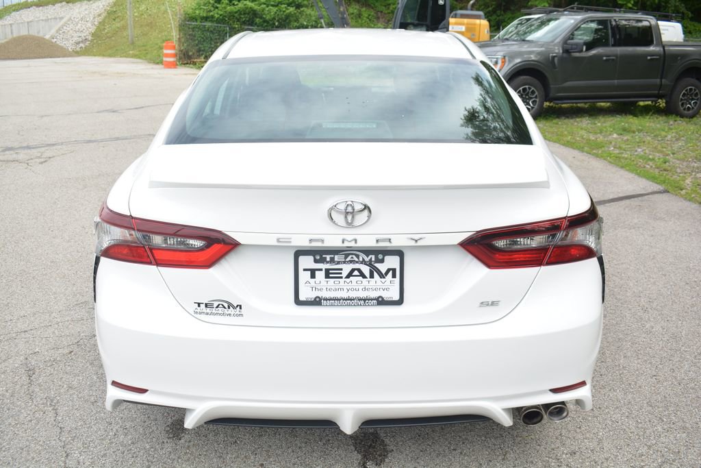 Used 2024 Toyota Camry SE FWD image 6