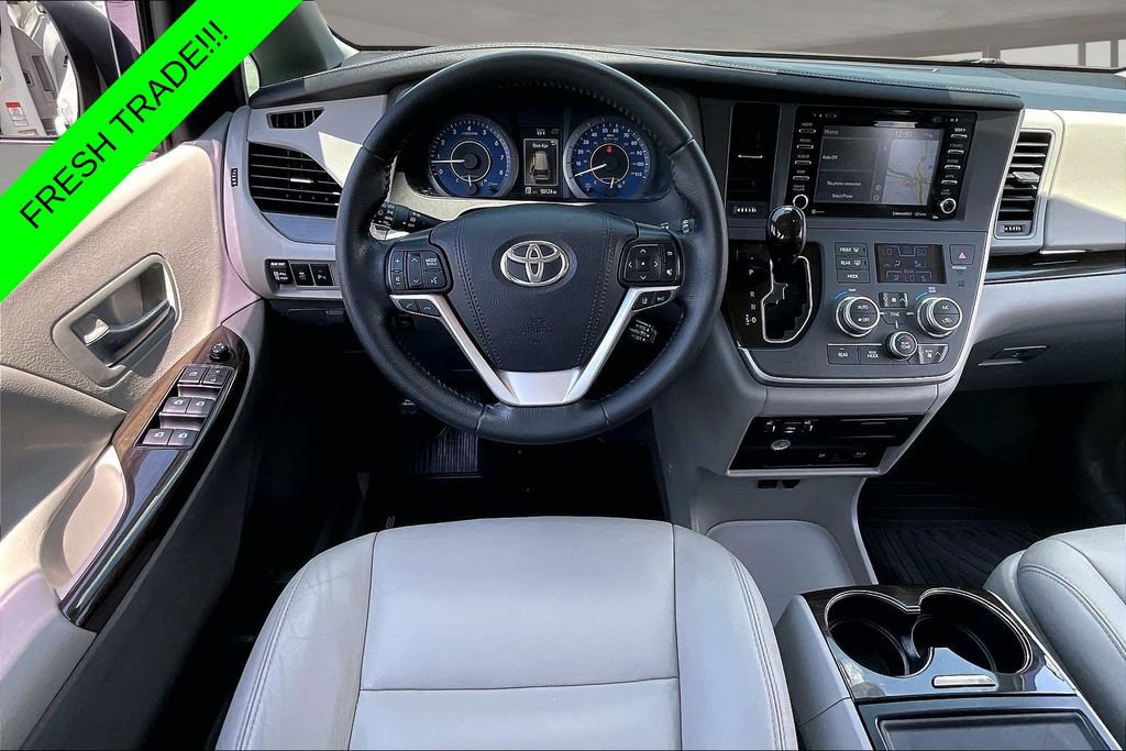 Used 2020 Toyota Sienna XLE Premium AWD/4WD image 8