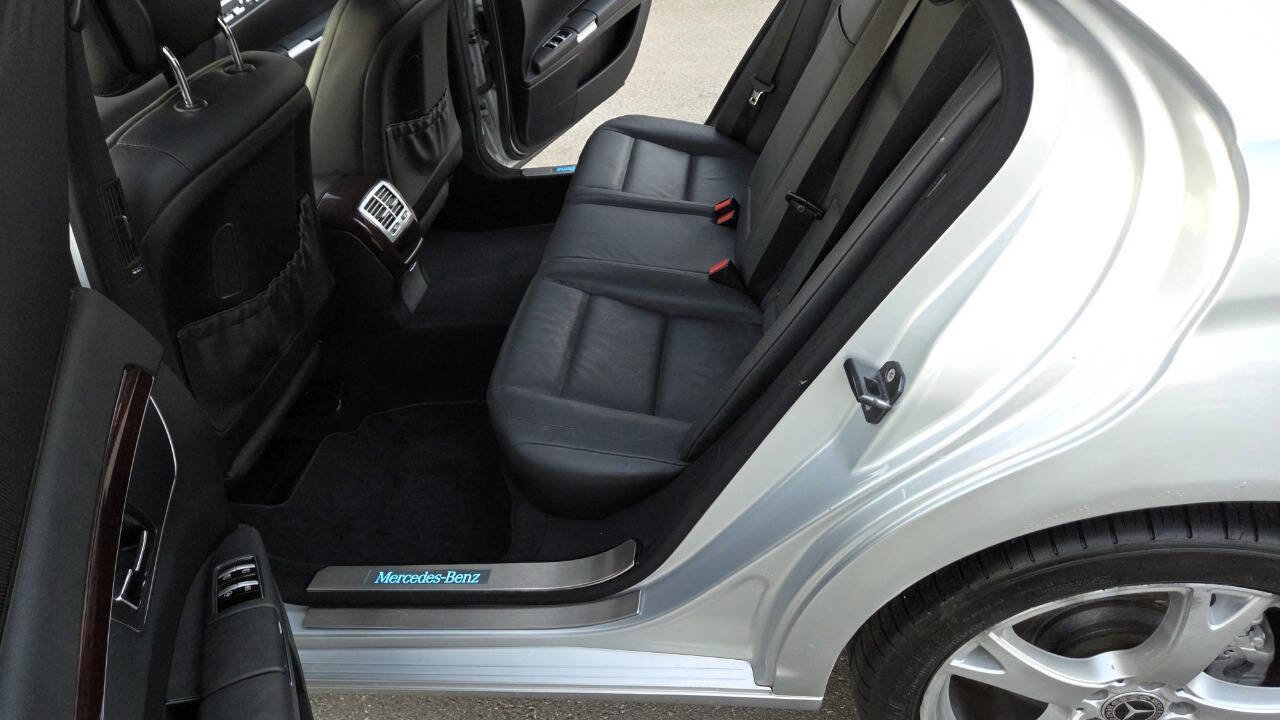 Used 2013 Mercedes-Benz S 550 4MATIC image 35