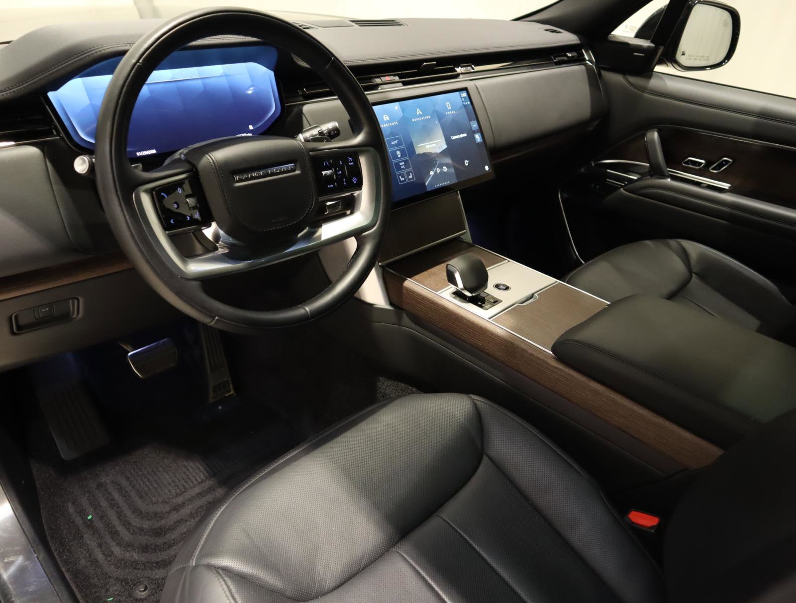 Used 2024 Land Rover Range Rover SE image 23