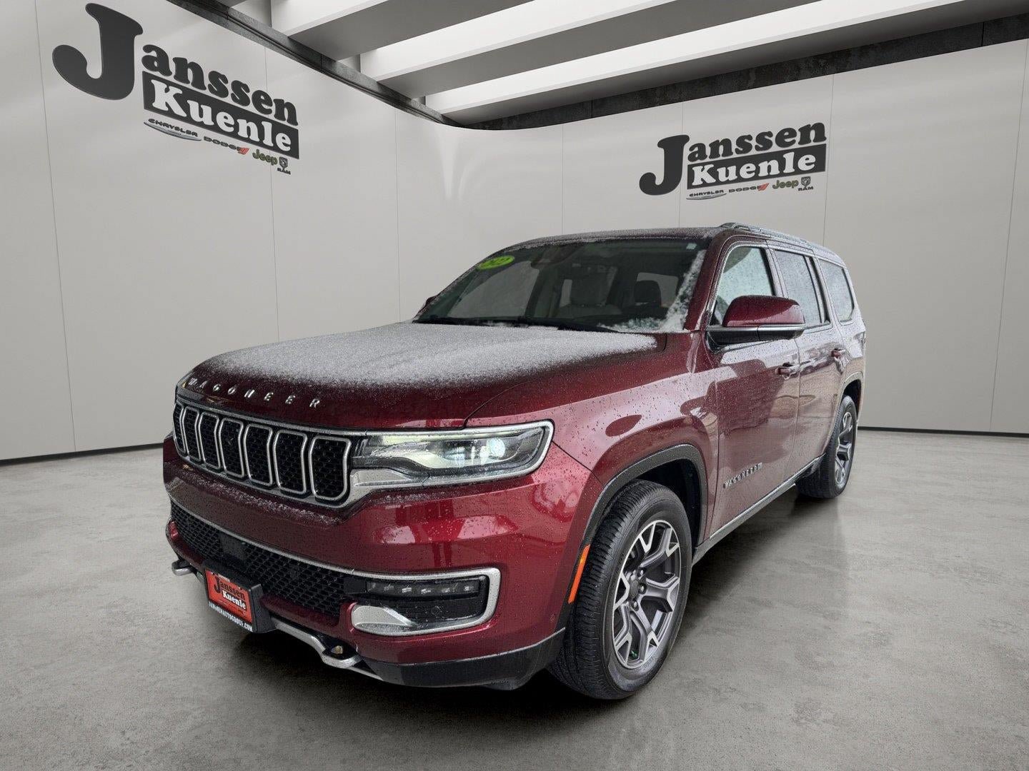Used 2022 Jeep Wagoneer Series III w/ Premium Group I AWD/4WD image 3