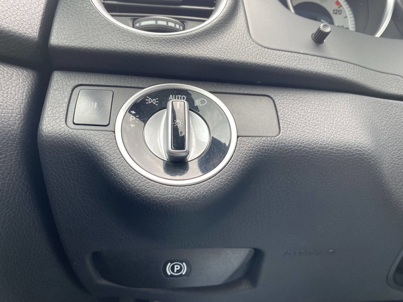 Used 2013 Mercedes-Benz C 350 4MATIC Coupe image 31