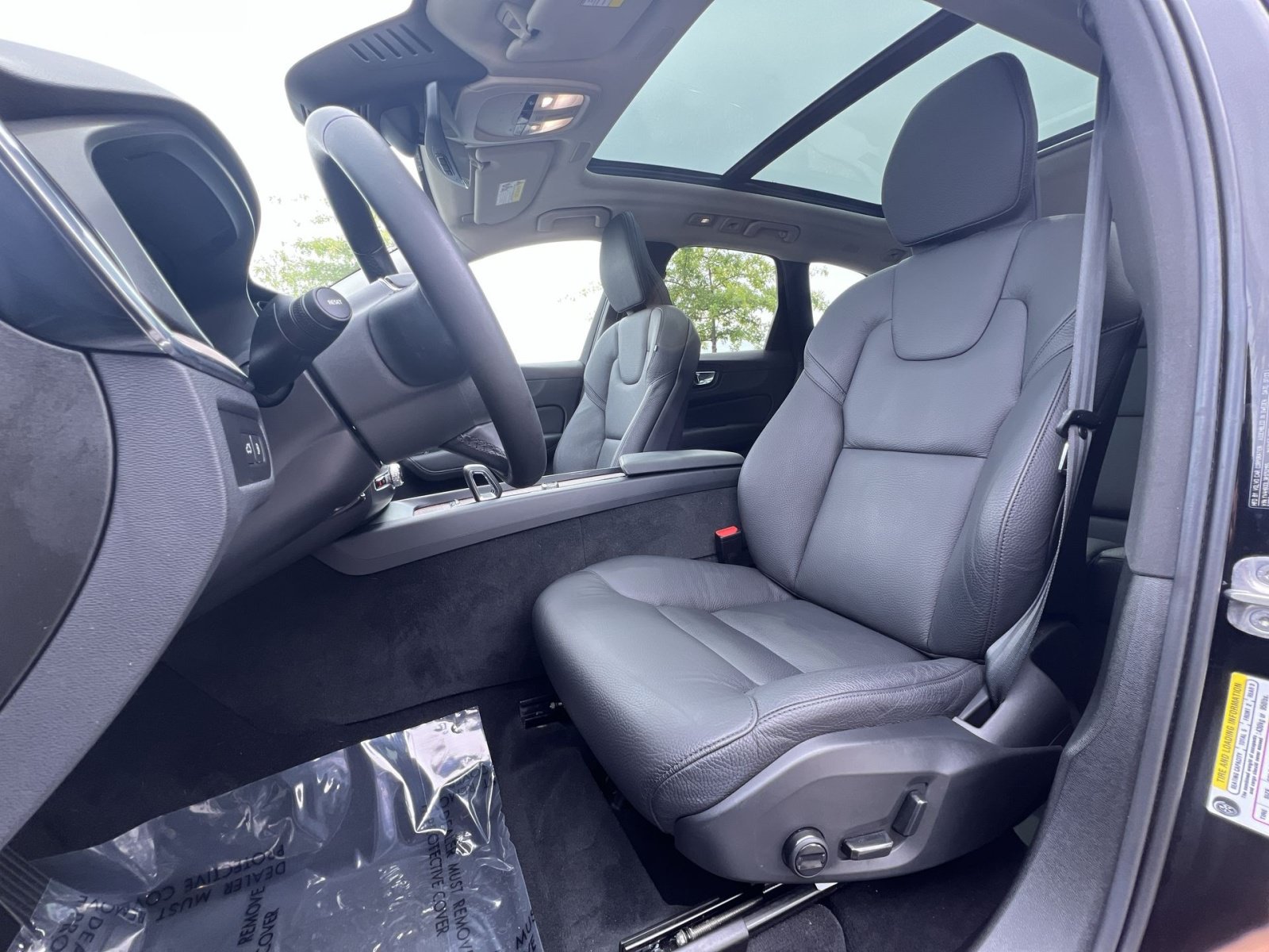 Used 2024 Volvo XC60 T8 Plus w/ Protection Package Premier AWD/4WD image 13