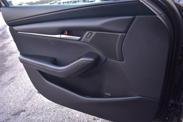 Used 2021 MAZDA MAZDA3 s image 30