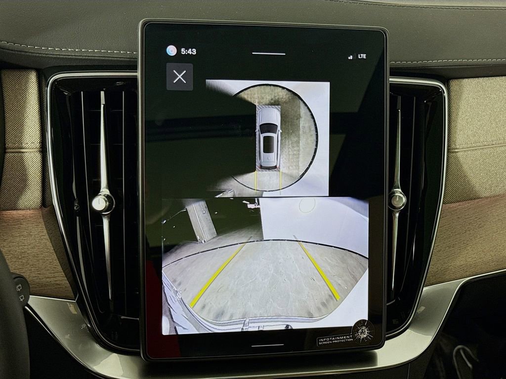 New 2026 Volvo XC90 T8 Plus w/ Protection Package Premier image 13