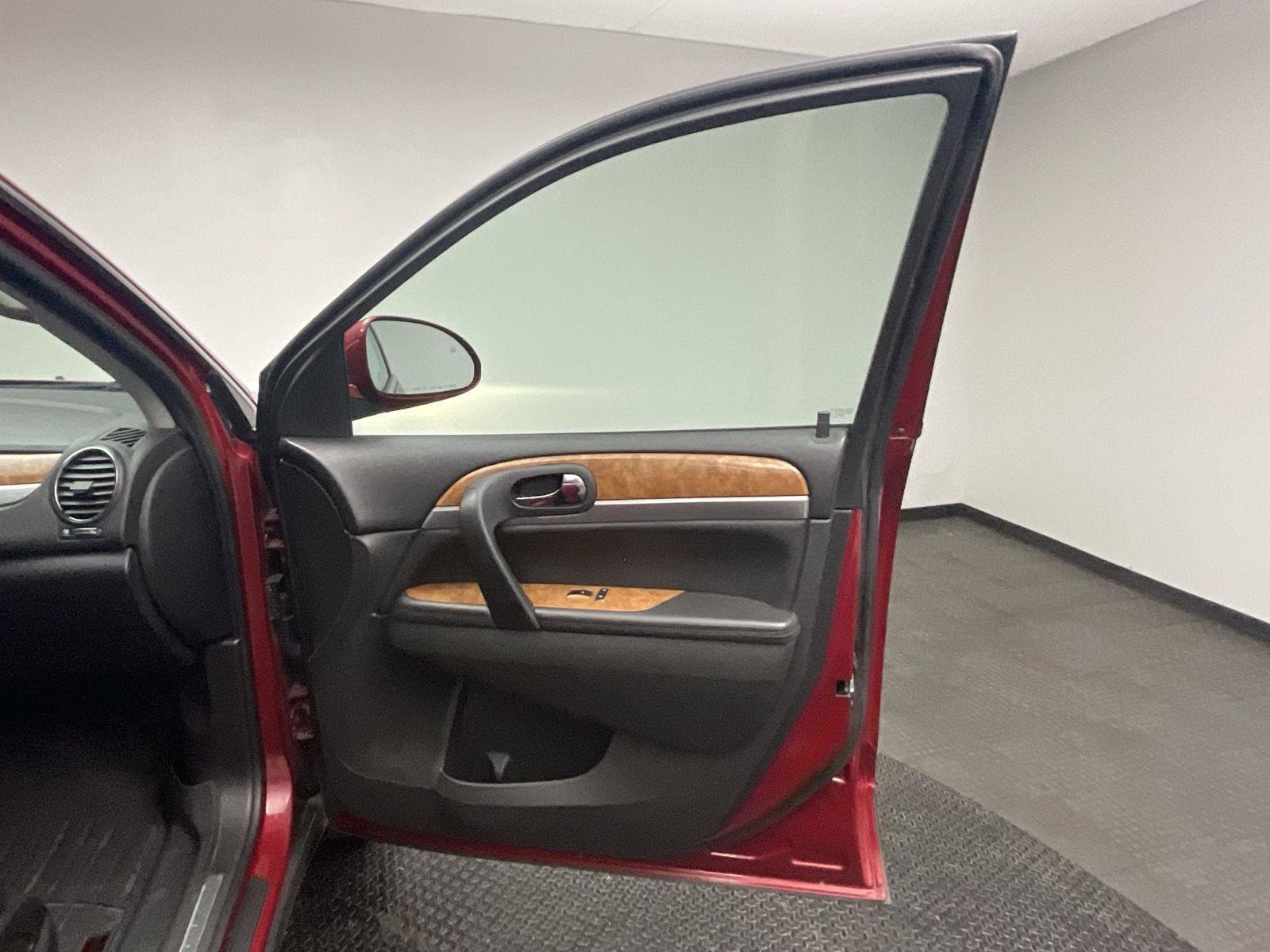 Used 2012 Buick Enclave Leather FWD image 22
