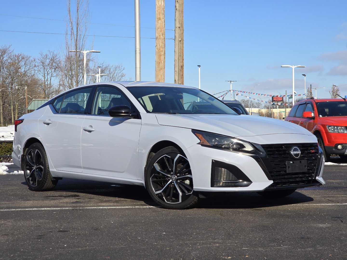 Used 2023 Nissan Altima 2.5 SR w/ SR Premium Package image 2