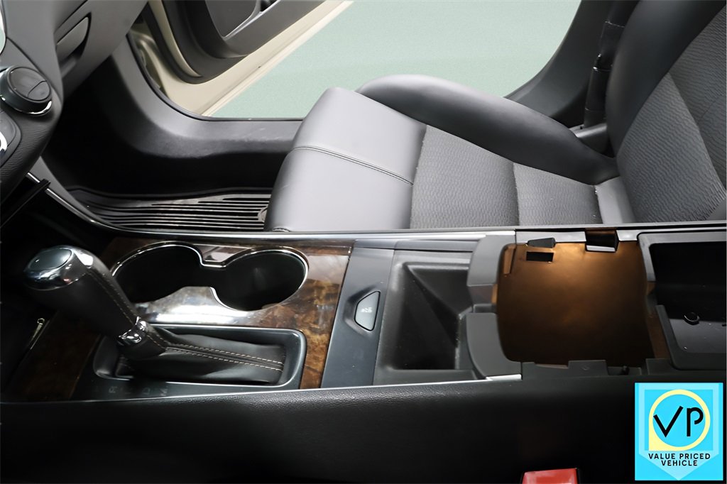 Used 2014 Chevrolet Impala LT w/ Convenience Package image 17