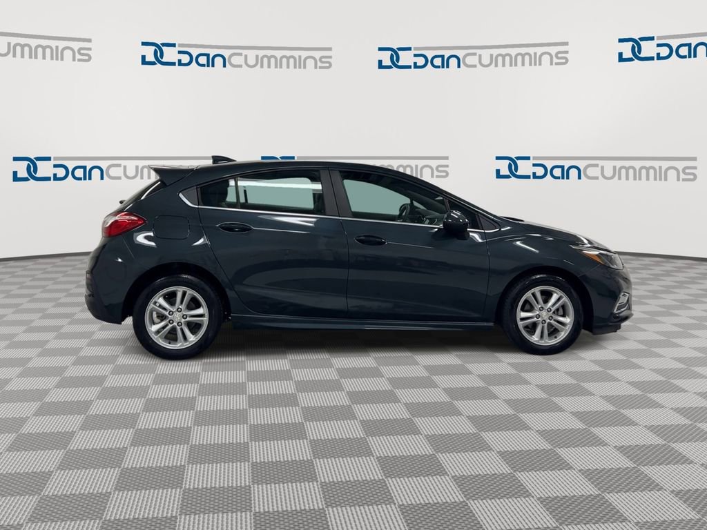 Used 2018 Chevrolet Cruze LT w/ RS Package FWD image 9