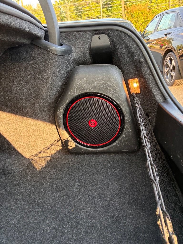 Used 2014 Chrysler 300 C w/ Beats Audio Group RWD image 13