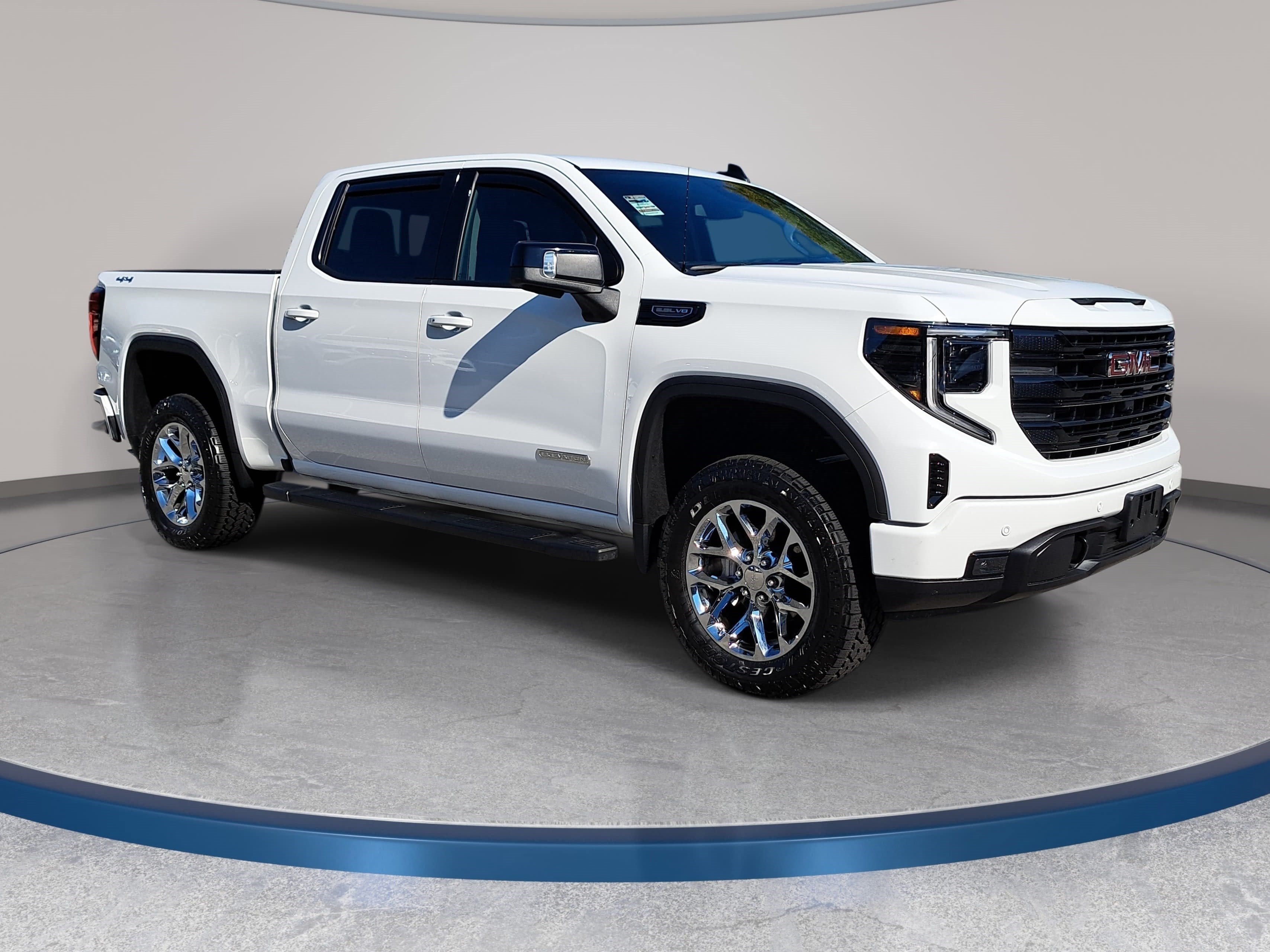 Used 2026 GMC Sierra 1500 Elevation w/ Elevation Premium Package AWD/4WD image 3