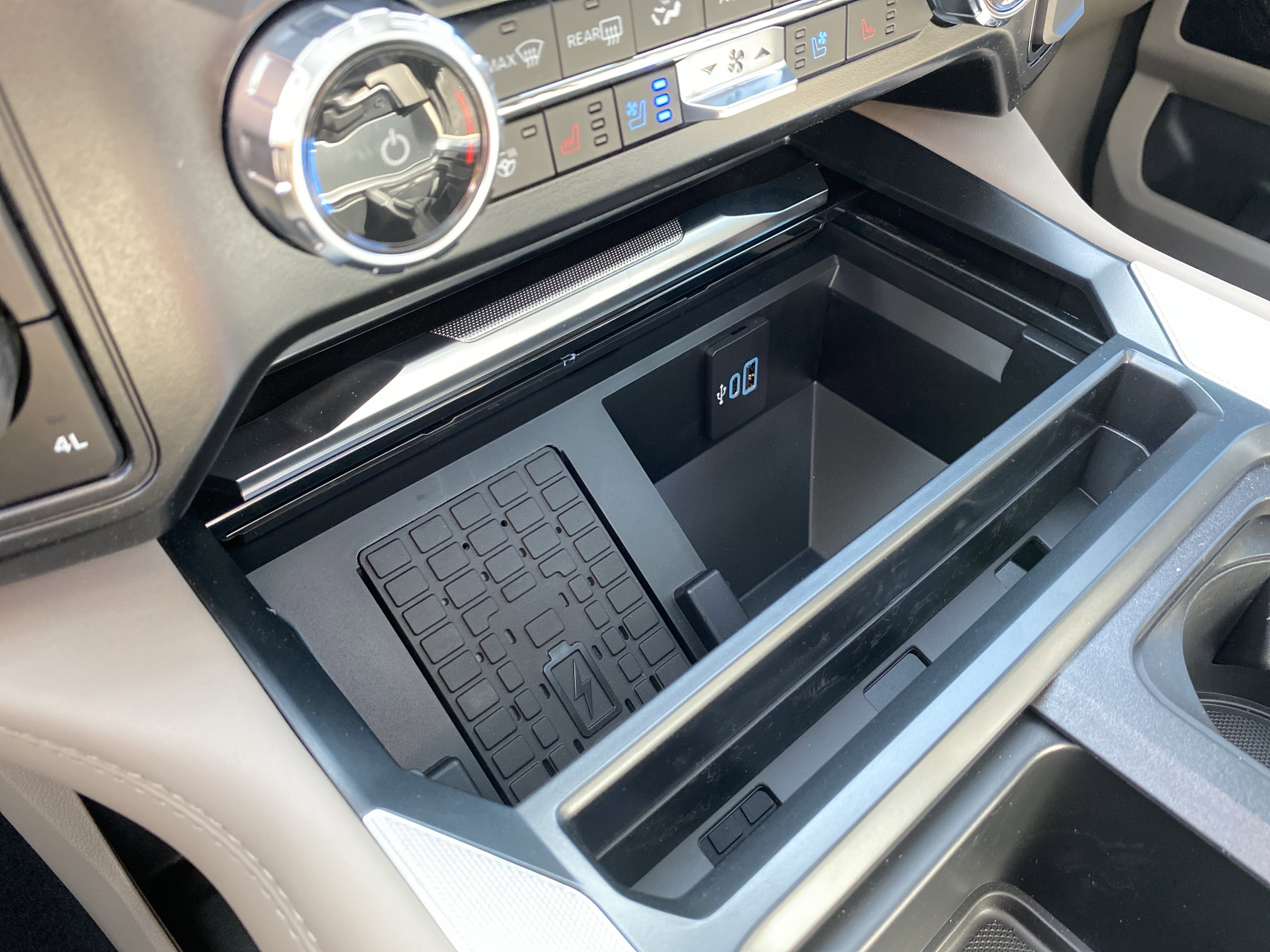 Used 2026 Ford F450 Platinum w/ Platinum Plus Package image 40