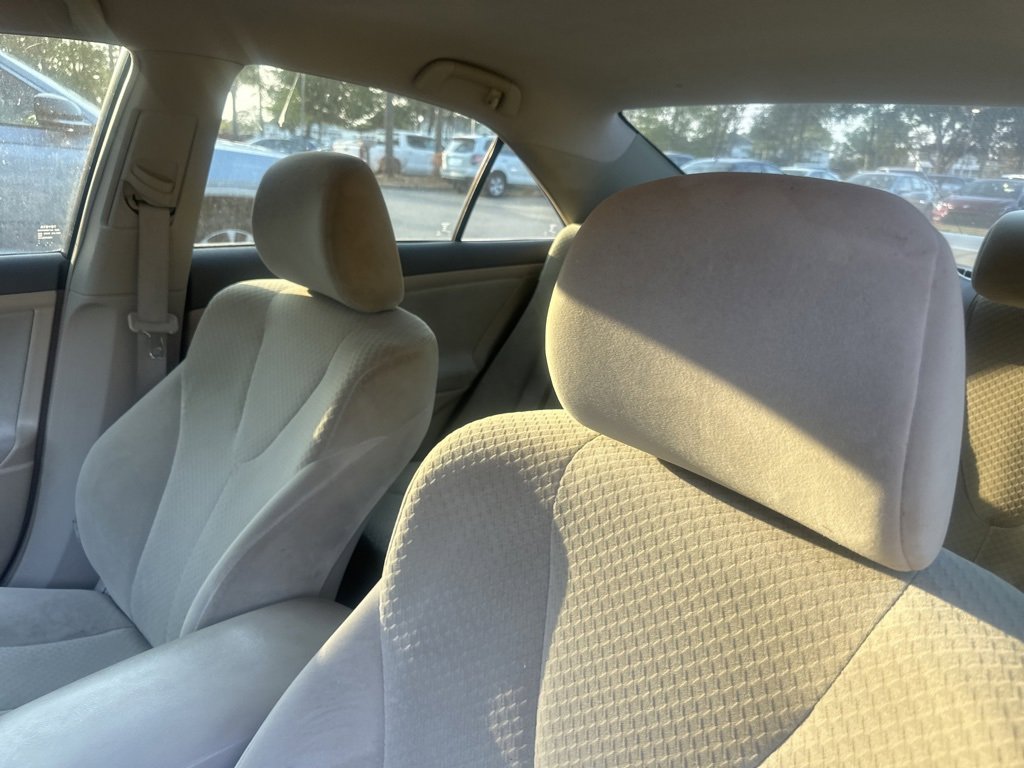 Used 2009 Toyota Camry LE FWD image 2