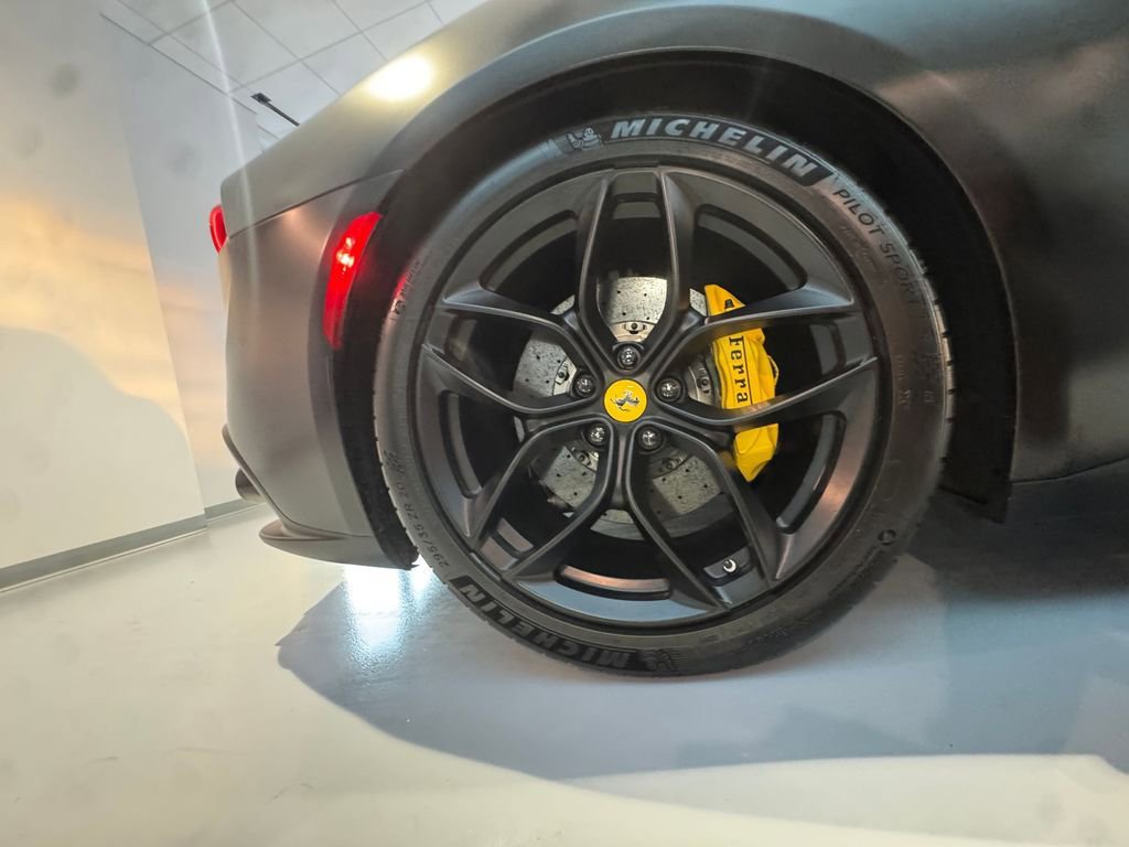 Used 2018 Ferrari GTC4Lusso T RWD image 51