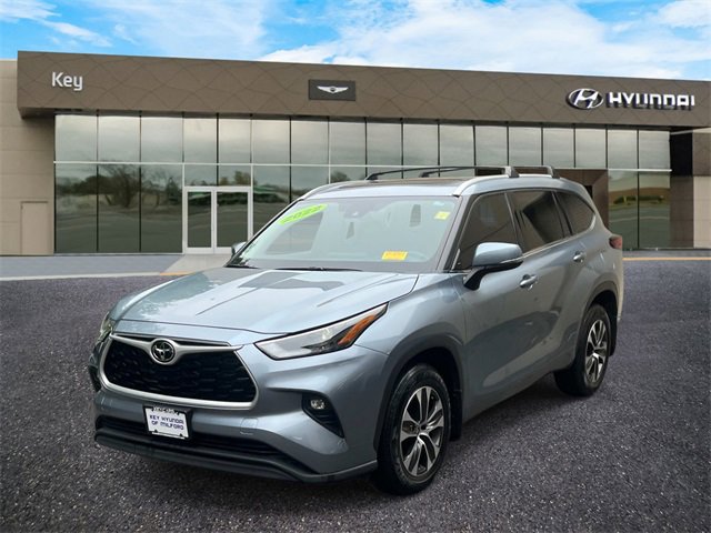Used 2022 Toyota Highlander XLE