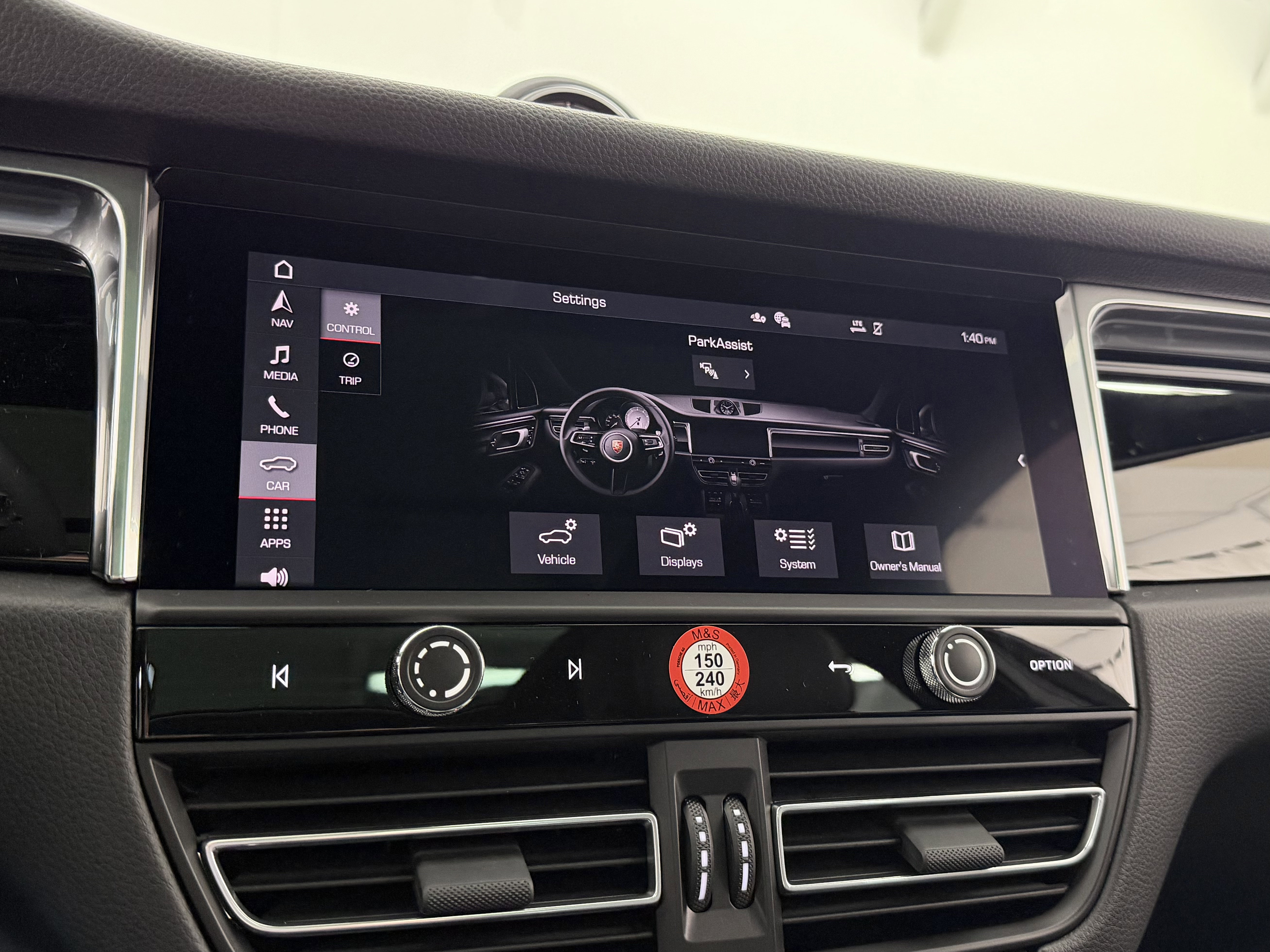 New 2026 Porsche Macan image 42