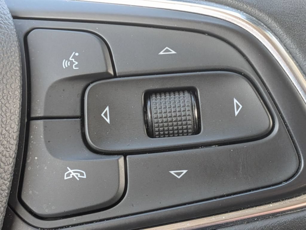 Used 2023 Buick Envision Avenir AWD/4WD image 22
