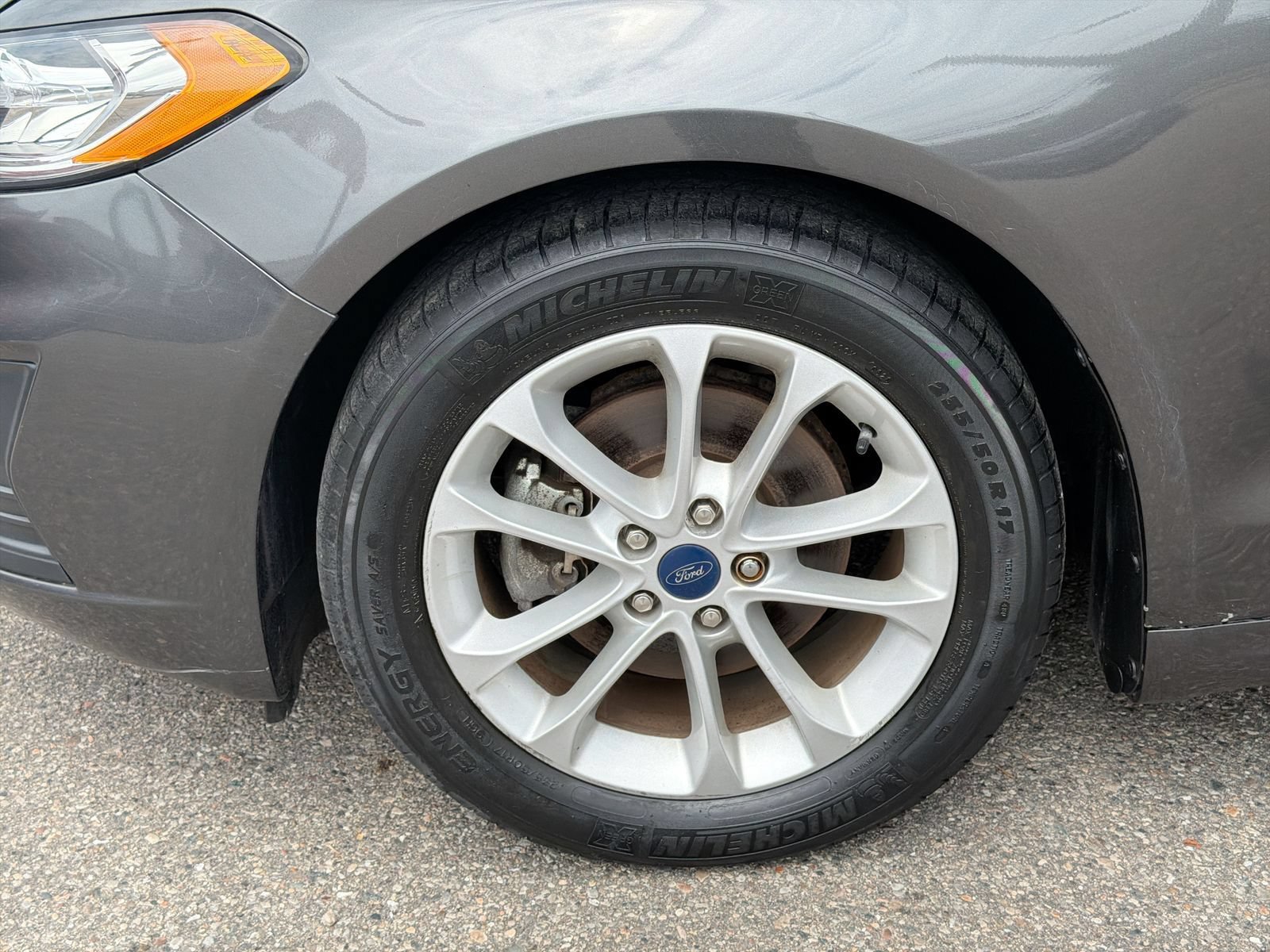 Used 2020 Ford Fusion SE FWD image 15