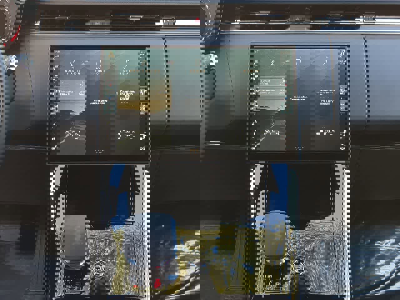 Certified 2025 Land Rover Range Rover Sport SE image 30