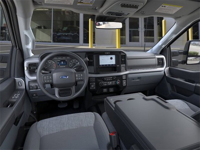 New 2025 Ford F250 XLT w/ FX4 Off-Road Package image 9