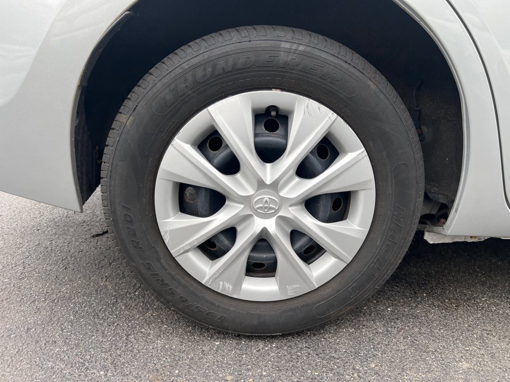Used 2014 Toyota Corolla L FWD image 28
