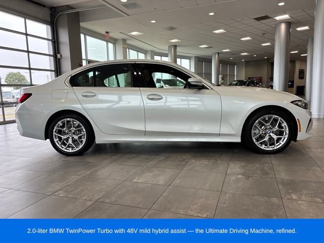 Used 2025 BMW 330i Sedan RWD image 4