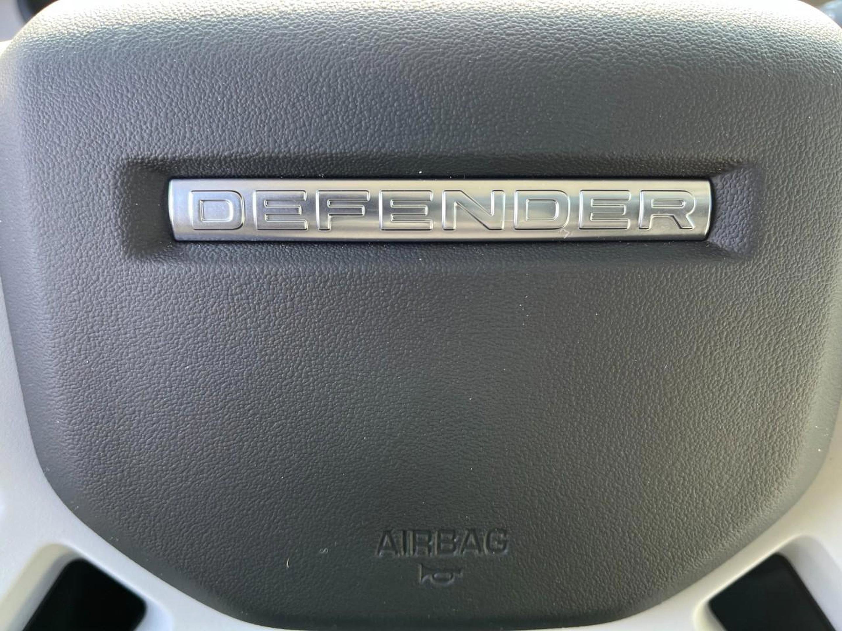 Certified 2025 Land Rover Defender 110 X-Dynamic SE image 21