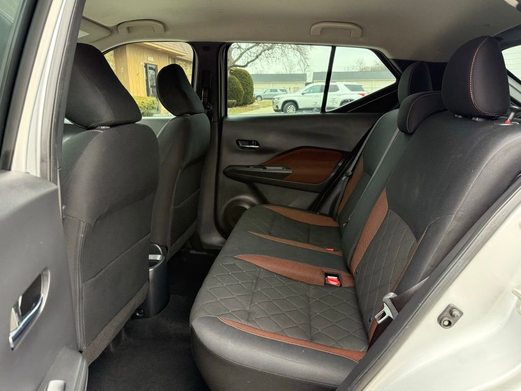 Used 2018 Nissan Kicks SR image 17