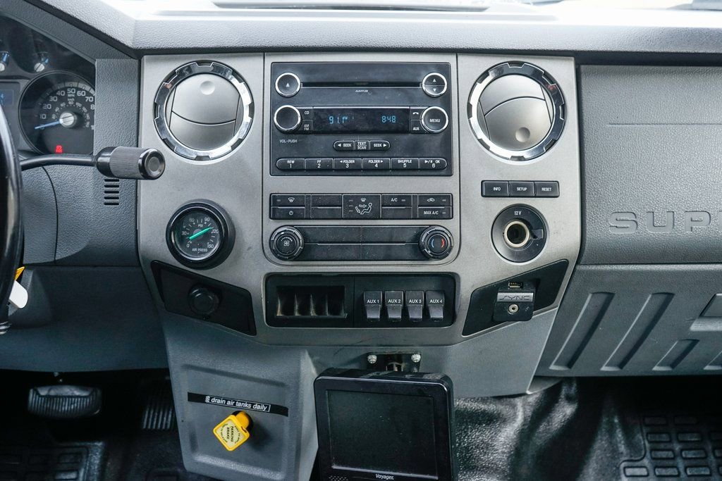 Used 2015 Ford F650 2WD Crew Cab Super Duty image 38