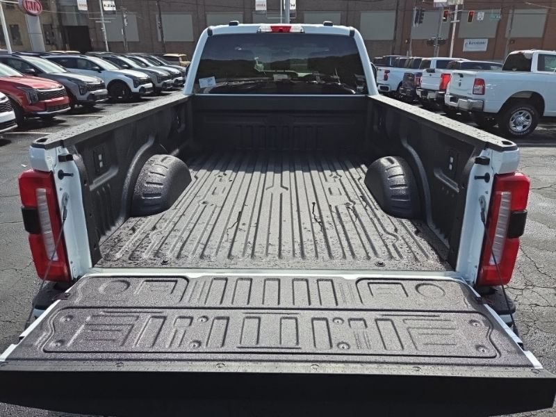 New 2026 Ford F250 Lariat w/ Black Appearance Package AWD/4WD image 10