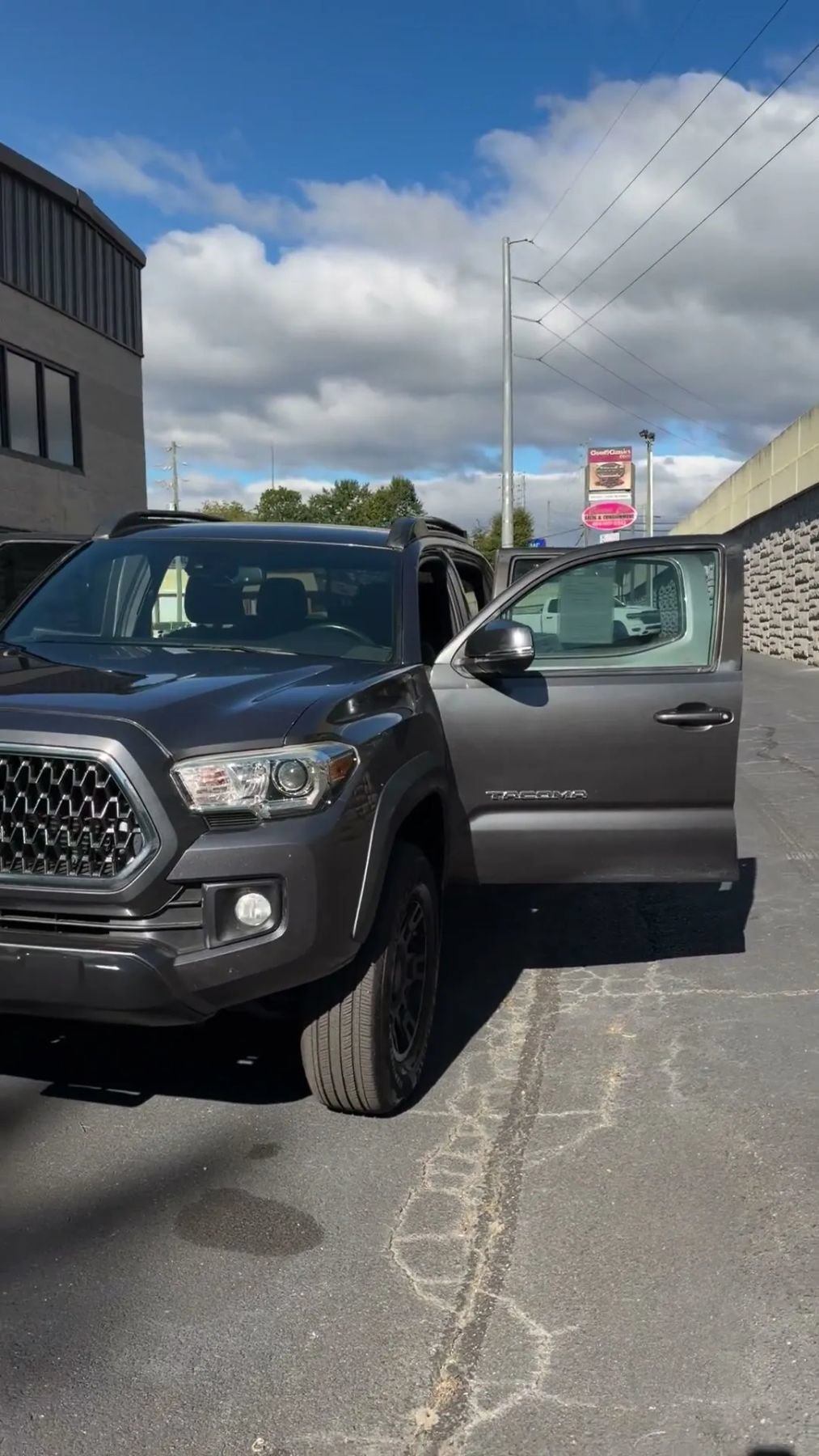 Used 2019 Toyota Tacoma TRD Off-Road AWD/4WD image 52