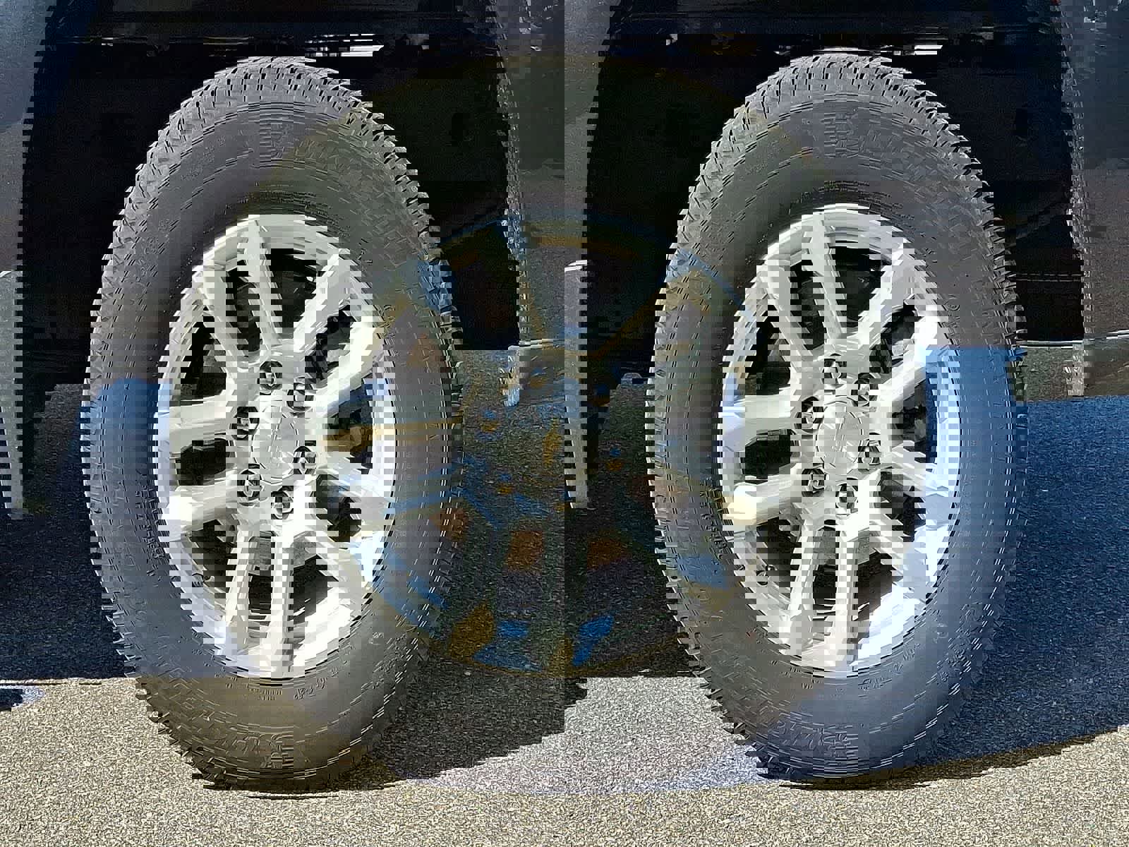 Used 2023 Chevrolet Silverado 1500 LT image 36