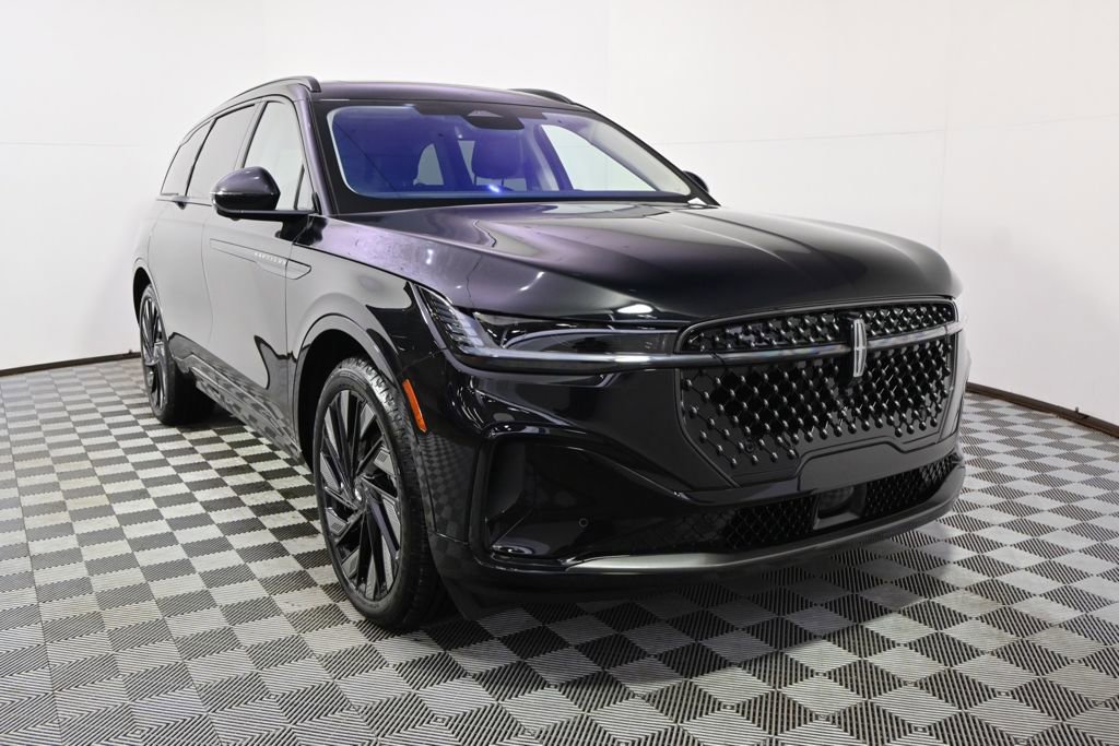 New 2026 Lincoln Nautilus Reserve image 9