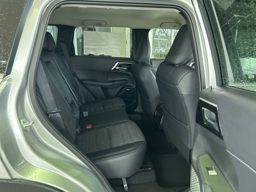 New 2026 Mitsubishi Outlander SE image 26