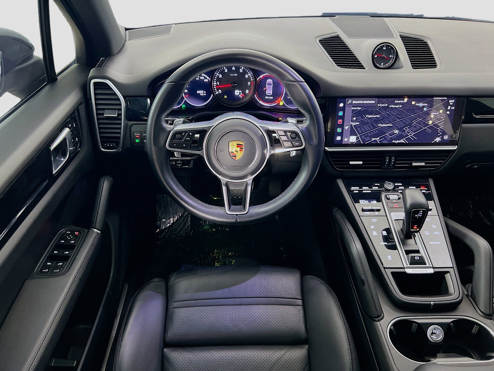 Used 2023 Porsche Cayenne Platinum Edition image 24